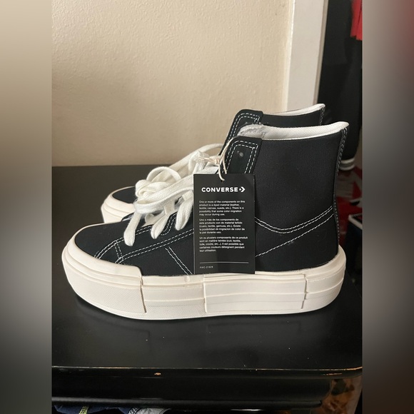 Converse - Picture 6 of 7